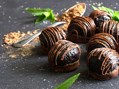 Raw lískové kuličky